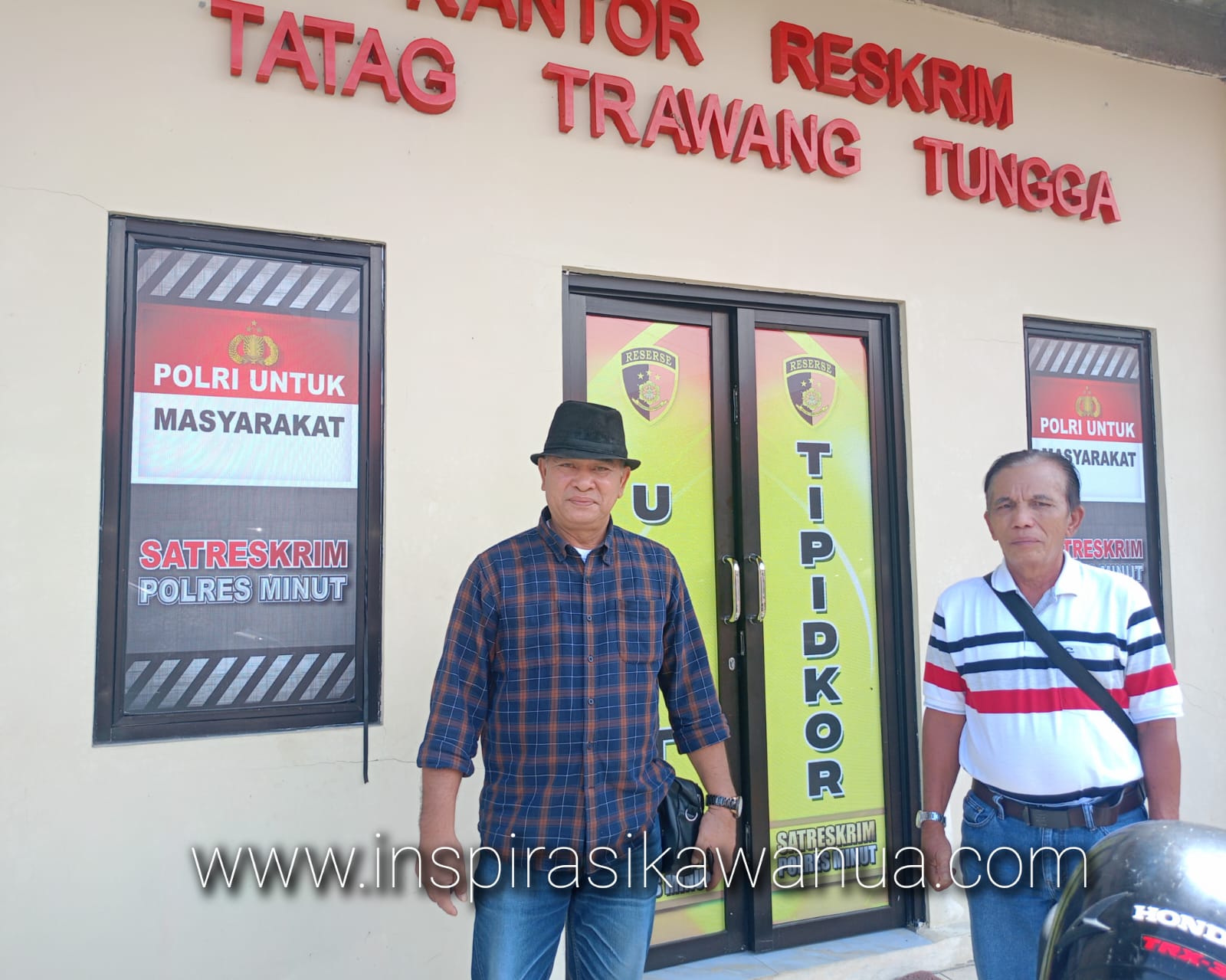 Wakil Ketua BPD Pinilih, Mating Mengi, didampingi oleh Panglima Manguni Hitam, Frans Otta